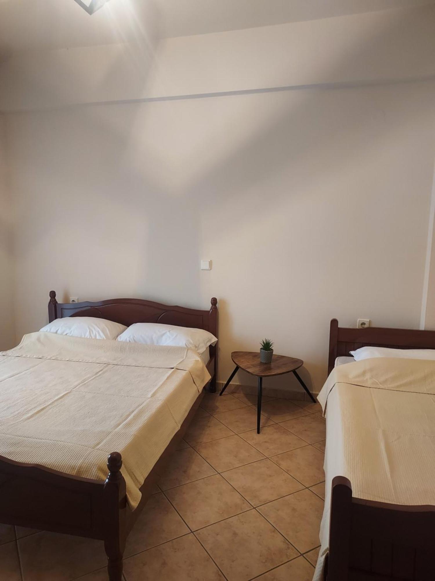Διαμέρισμα Μεντησ Igoumenítsa Rom bilde